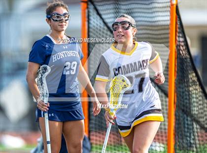 Thumbnail 2 in Huntington @ Commack photogallery.