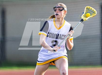 Thumbnail 2 in Huntington @ Commack photogallery.