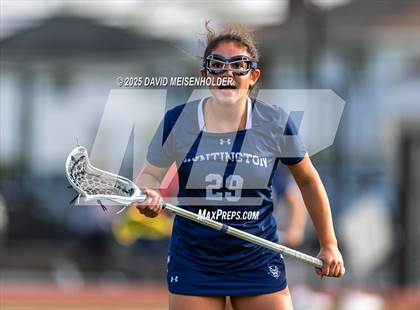 Thumbnail 2 in Huntington @ Commack photogallery.