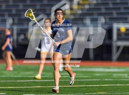 Thumbnail 1 in Huntington @ Commack photogallery.