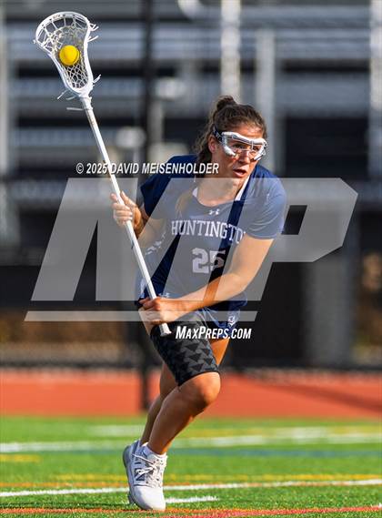 Thumbnail 2 in Huntington @ Commack photogallery.