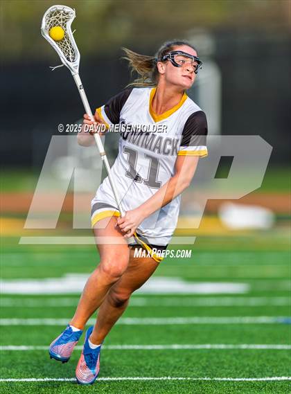 Thumbnail 3 in Huntington @ Commack photogallery.
