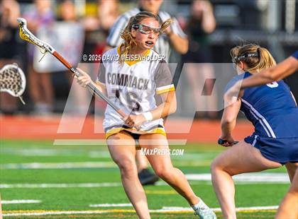 Thumbnail 1 in Huntington @ Commack photogallery.