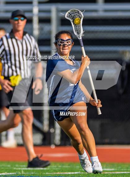 Thumbnail 1 in Huntington @ Commack photogallery.