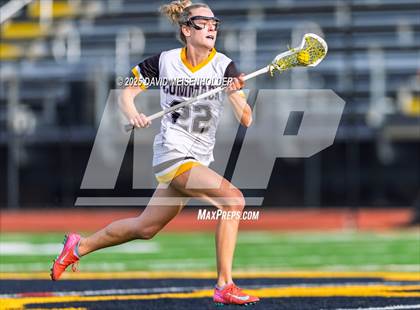 Thumbnail 1 in Huntington @ Commack photogallery.