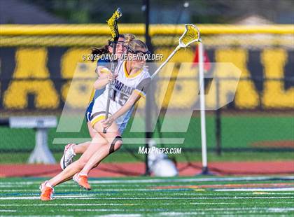 Thumbnail 1 in Huntington @ Commack photogallery.
