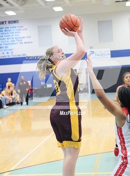 Thumbnail 2 in Deer Park vs South Houston (McDonald's Texas Invitational) photogallery.
