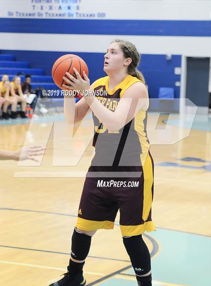 Thumbnail 2 in Deer Park vs South Houston (McDonald's Texas Invitational) photogallery.