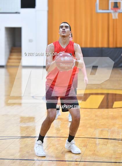 Thumbnail 1 in Gordon @ Strawn photogallery.