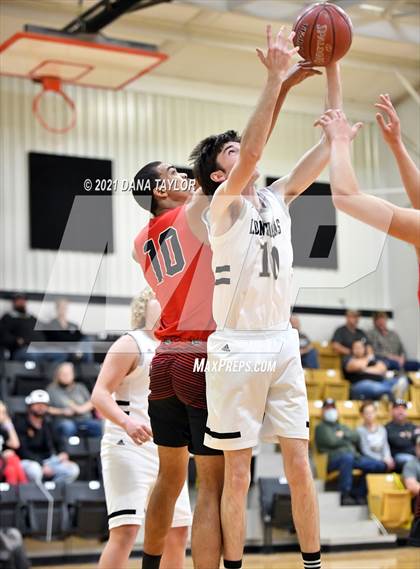 Thumbnail 2 in Gordon @ Strawn photogallery.