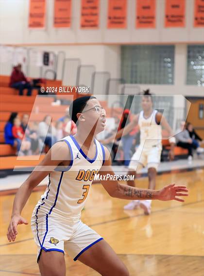 Thumbnail 2 in Terrell vs Chapel Hill photogallery.