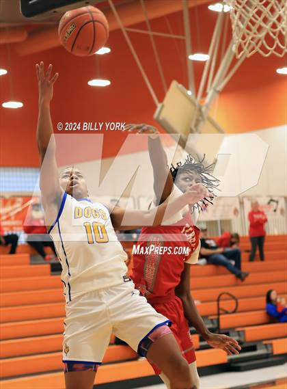 Thumbnail 2 in Terrell vs Chapel Hill photogallery.