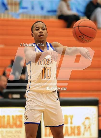 Thumbnail 1 in Terrell vs Chapel Hill photogallery.
