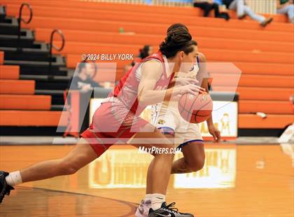 Thumbnail 3 in Terrell vs Chapel Hill photogallery.