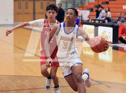 Thumbnail 3 in Terrell vs Chapel Hill photogallery.
