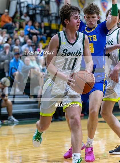 Thumbnail 2 in Olathe South @ Shawnee Mission South photogallery.