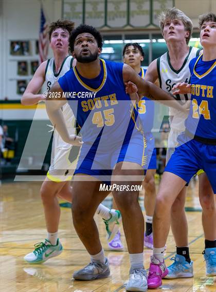 Thumbnail 1 in Olathe South @ Shawnee Mission South photogallery.