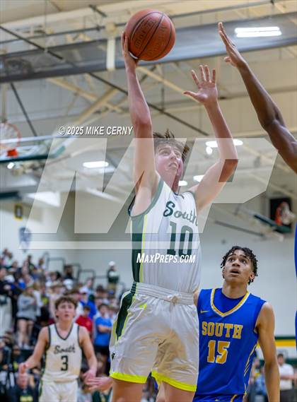Thumbnail 2 in Olathe South @ Shawnee Mission South photogallery.