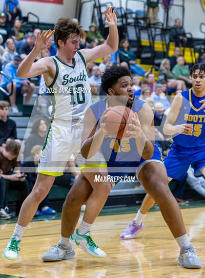 Thumbnail 3 in Olathe South @ Shawnee Mission South photogallery.