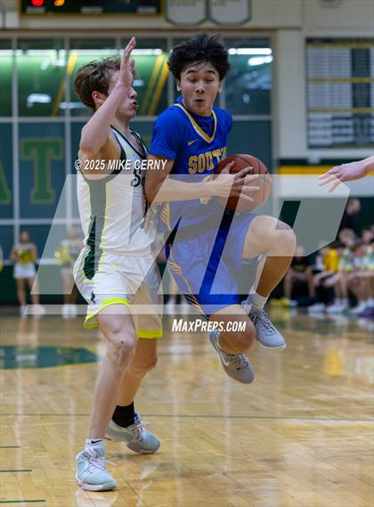 Thumbnail 3 in Olathe South @ Shawnee Mission South photogallery.