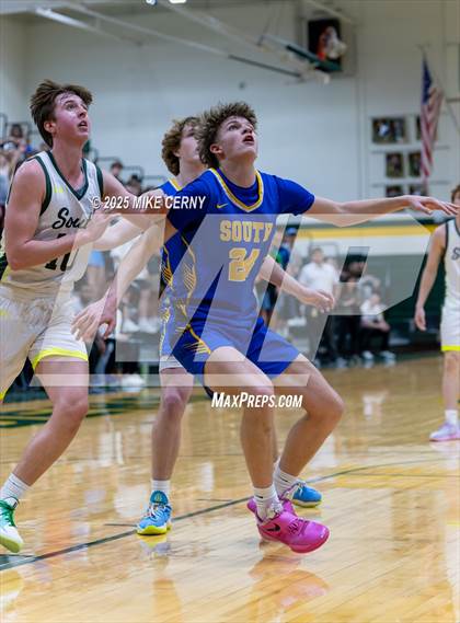 Thumbnail 2 in Olathe South @ Shawnee Mission South photogallery.