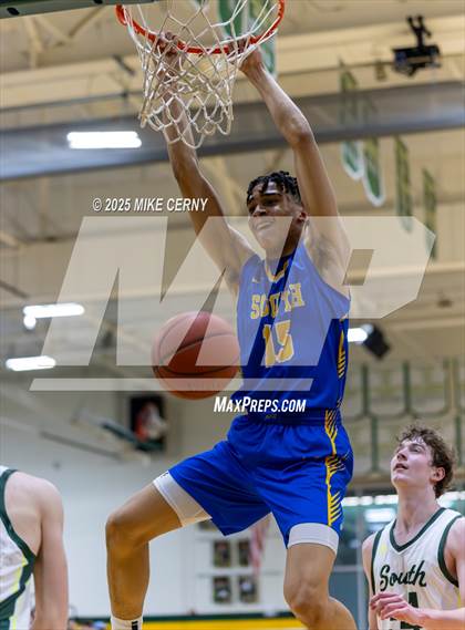 Thumbnail 3 in Olathe South @ Shawnee Mission South photogallery.
