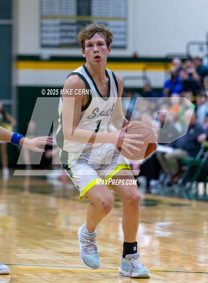 Thumbnail 2 in Olathe South @ Shawnee Mission South photogallery.