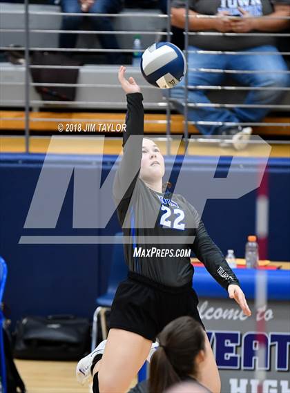 Thumbnail 3 in Crawford vs. Windthorst (UIL 2A Regional Semifinals) photogallery.