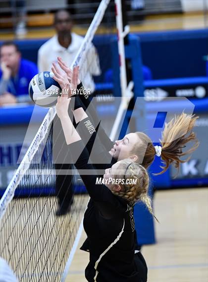 Thumbnail 2 in Crawford vs. Windthorst (UIL 2A Regional Semifinals) photogallery.