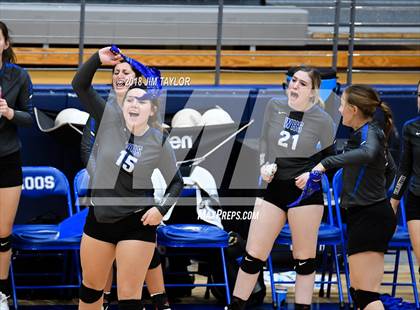 Thumbnail 2 in Crawford vs. Windthorst (UIL 2A Regional Semifinals) photogallery.