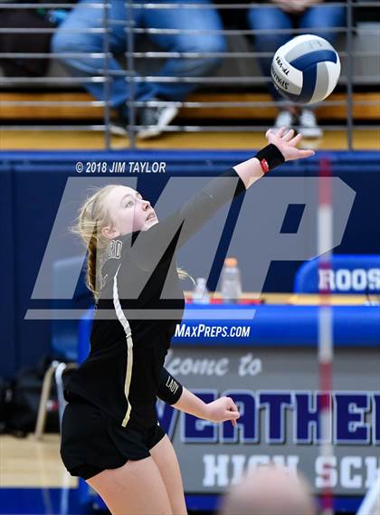 Thumbnail 2 in Crawford vs. Windthorst (UIL 2A Regional Semifinals) photogallery.