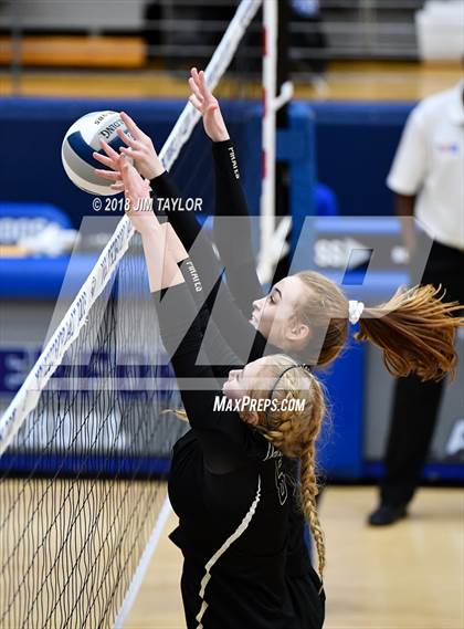 Thumbnail 1 in Crawford vs. Windthorst (UIL 2A Regional Semifinals) photogallery.