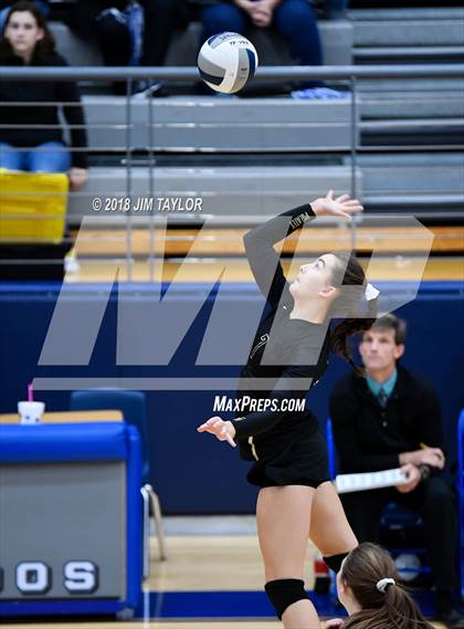 Thumbnail 2 in Crawford vs. Windthorst (UIL 2A Regional Semifinals) photogallery.