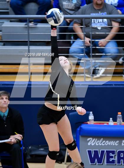 Thumbnail 3 in Crawford vs. Windthorst (UIL 2A Regional Semifinals) photogallery.