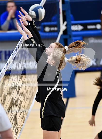 Thumbnail 2 in Crawford vs. Windthorst (UIL 2A Regional Semifinals) photogallery.