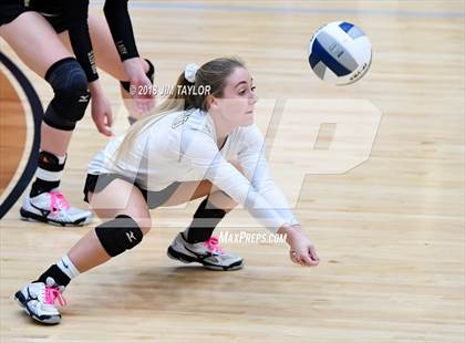 Thumbnail 3 in Crawford vs. Windthorst (UIL 2A Regional Semifinals) photogallery.