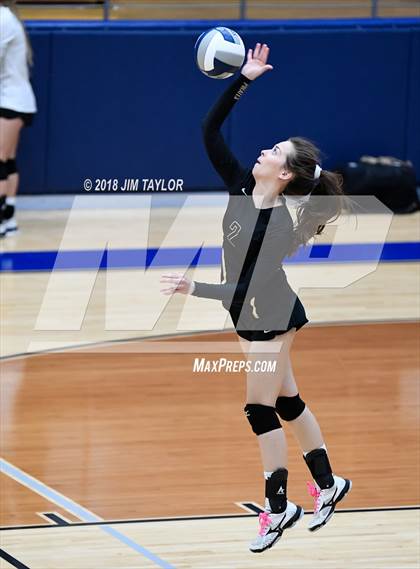 Thumbnail 2 in Crawford vs. Windthorst (UIL 2A Regional Semifinals) photogallery.