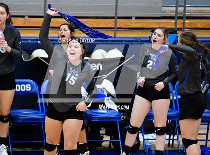 Thumbnail 3 in Crawford vs. Windthorst (UIL 2A Regional Semifinals) photogallery.