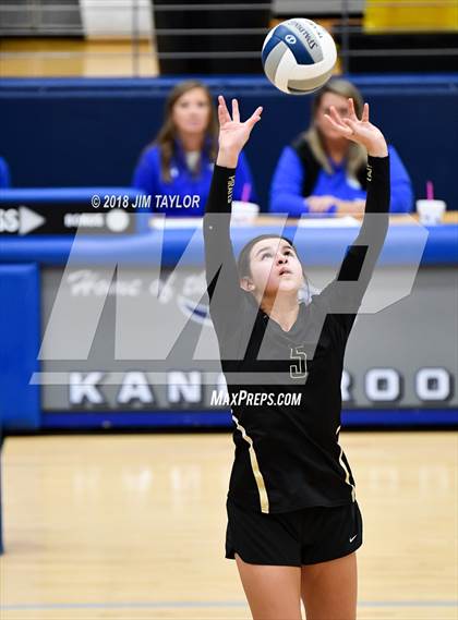 Thumbnail 3 in Crawford vs. Windthorst (UIL 2A Regional Semifinals) photogallery.