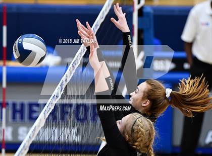 Thumbnail 2 in Crawford vs. Windthorst (UIL 2A Regional Semifinals) photogallery.