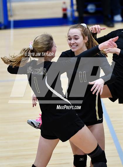Thumbnail 1 in Crawford vs. Windthorst (UIL 2A Regional Semifinals) photogallery.