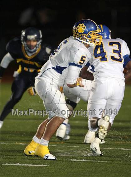 Thumbnail 1 in Inderkum vs. Del Campo (CIF SJS D3 Final) photogallery.