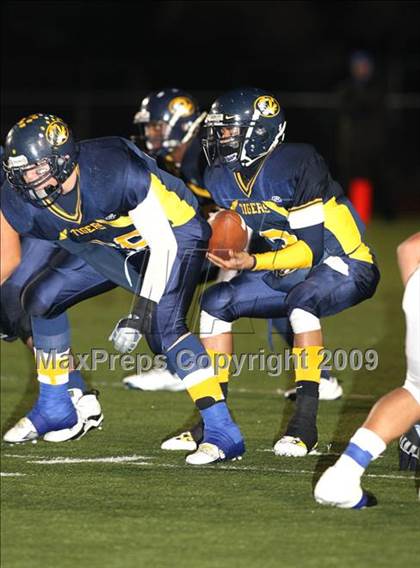 Thumbnail 2 in Inderkum vs. Del Campo (CIF SJS D3 Final) photogallery.