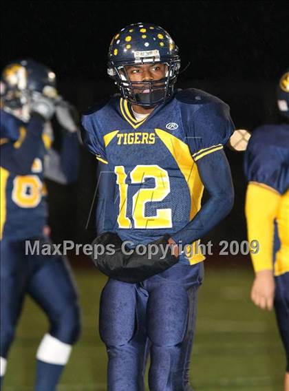 Thumbnail 2 in Inderkum vs. Del Campo (CIF SJS D3 Final) photogallery.
