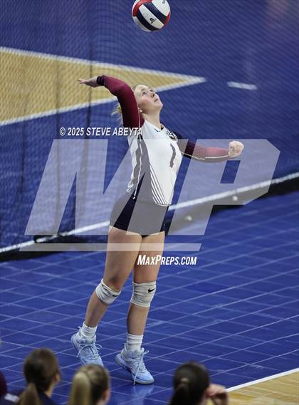 Thumbnail 1 in Ralston Valley vs. Dakota Ridge (CHSAA 5A First Round) photogallery.