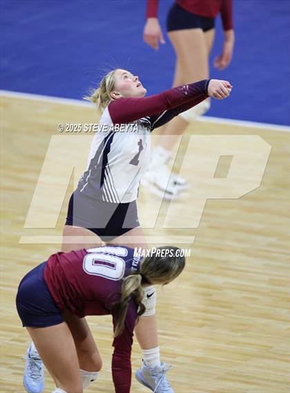 Thumbnail 1 in Ralston Valley vs. Dakota Ridge (CHSAA 5A First Round) photogallery.