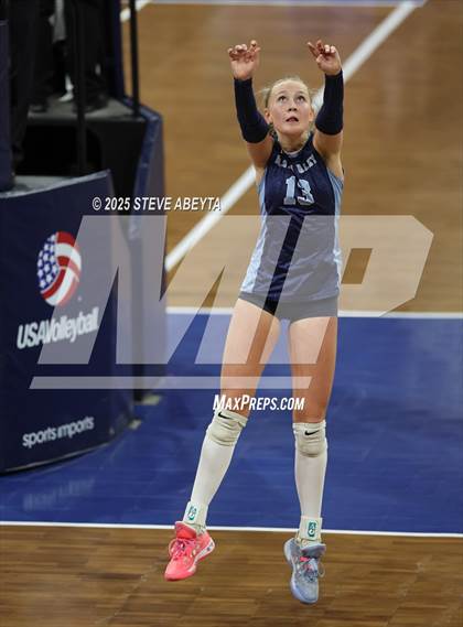 Thumbnail 2 in Ralston Valley vs. Dakota Ridge (CHSAA 5A First Round) photogallery.