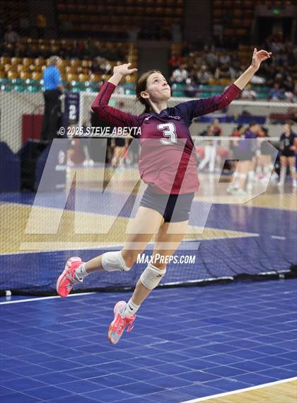 Thumbnail 3 in Ralston Valley vs. Dakota Ridge (CHSAA 5A First Round) photogallery.