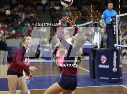 Thumbnail 1 in Ralston Valley vs. Dakota Ridge (CHSAA 5A First Round) photogallery.