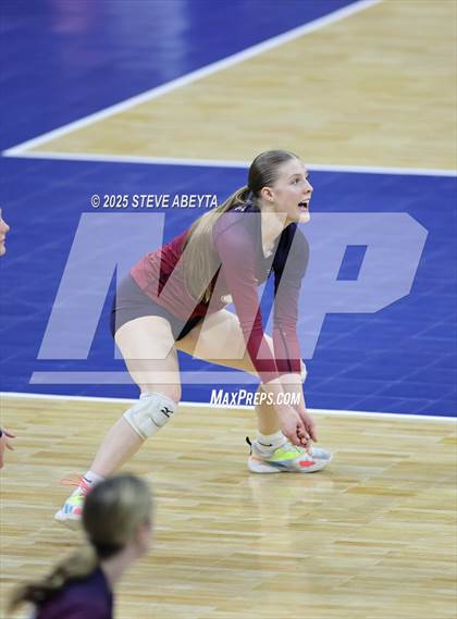 Thumbnail 3 in Ralston Valley vs. Dakota Ridge (CHSAA 5A First Round) photogallery.